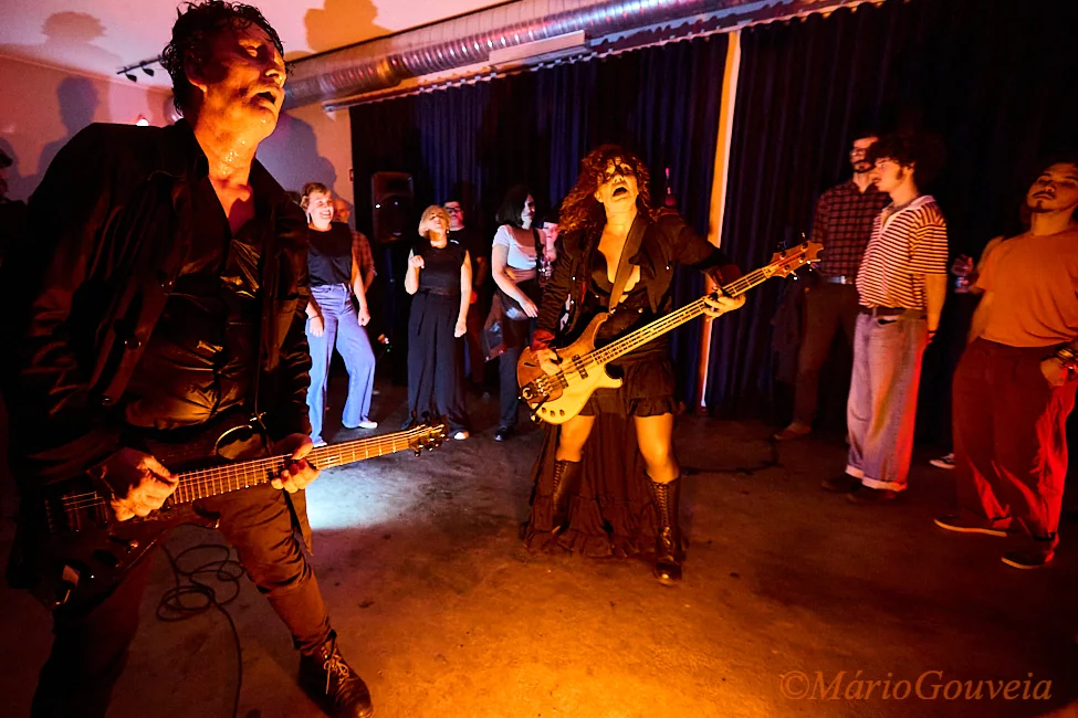 O Groove do Rock Industrial dos Putan Club no Socorro